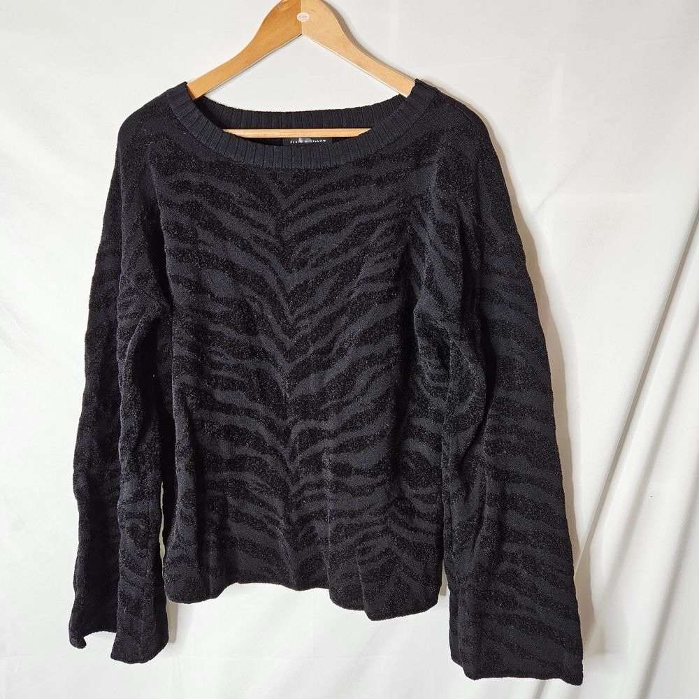 Slate & Willow Black Animal Print Sweater sz S